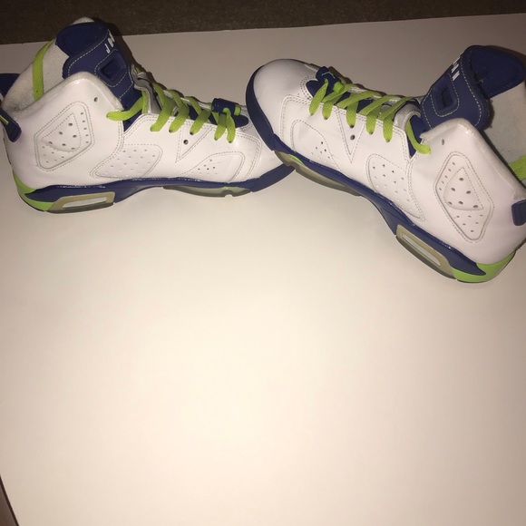 Jordan 6 - Picture 2 of 3